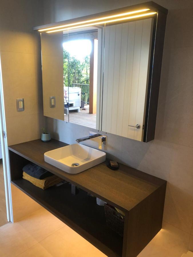Studio Or Cabin On Whitby 넬슨 외부 사진